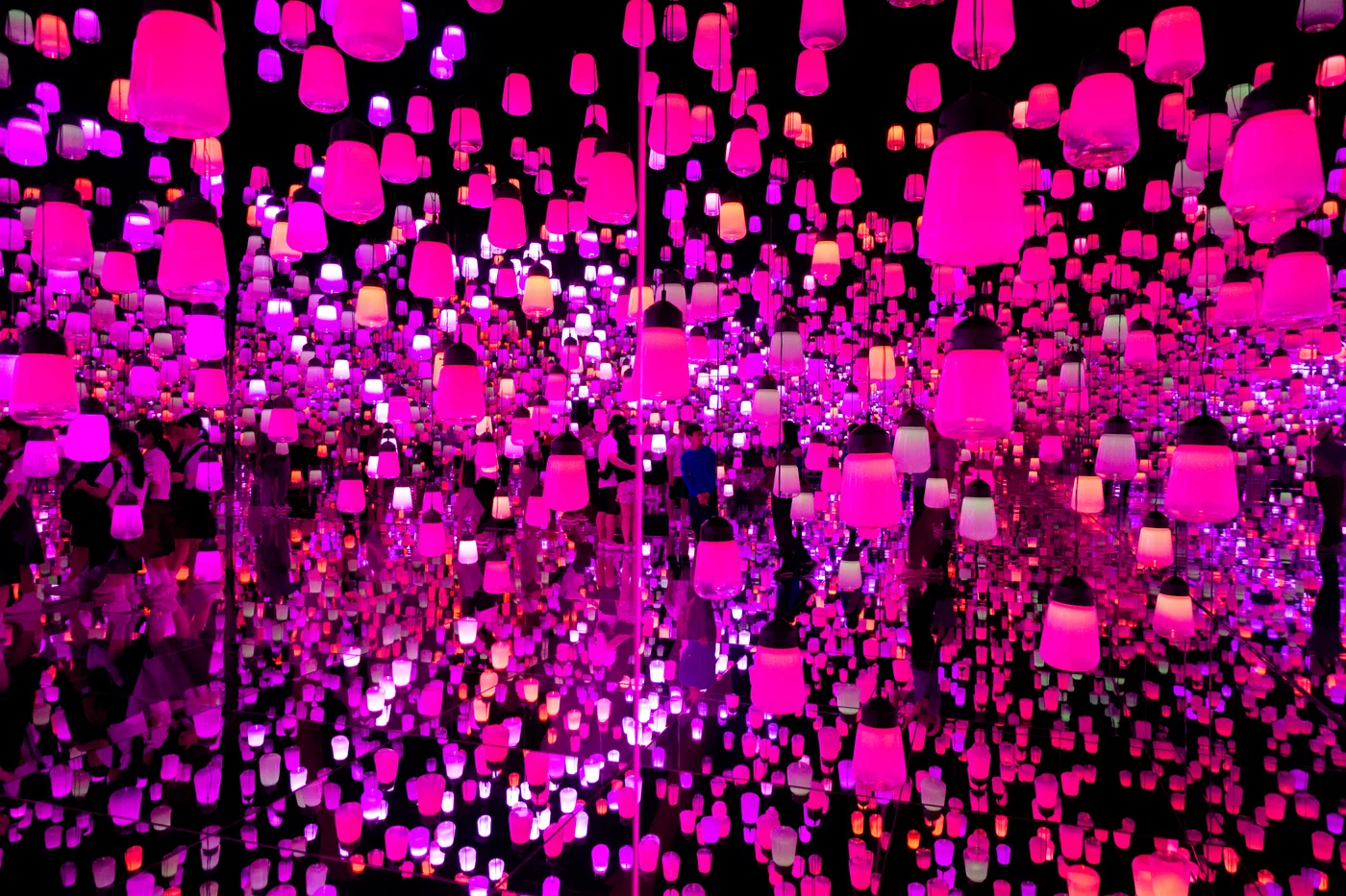 teamLab Borderless immersive digital art installation in Tokyo